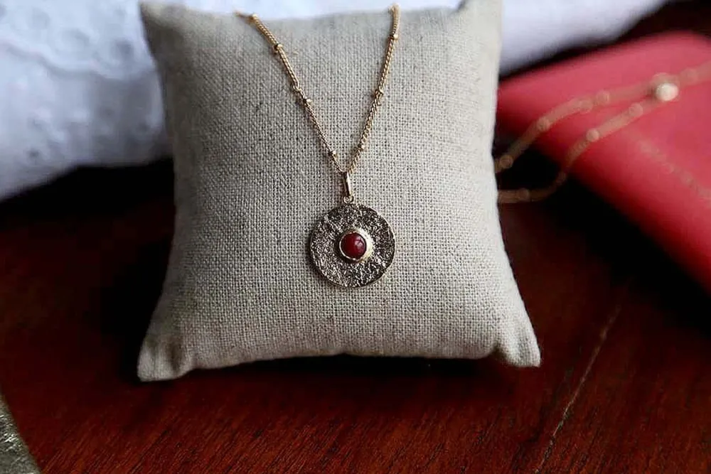 Discount Collier Melanie Rouge Femmes Collier & Sautoir